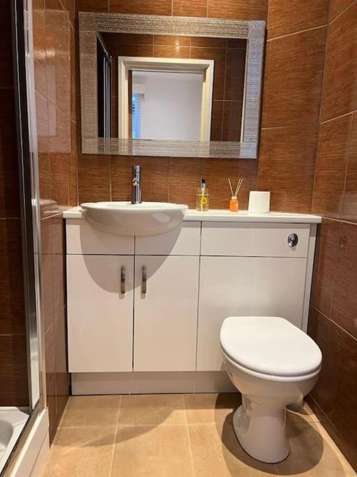 Superb 2Bed/2Bath Flat Waterloo London Appartement Buitenkant foto